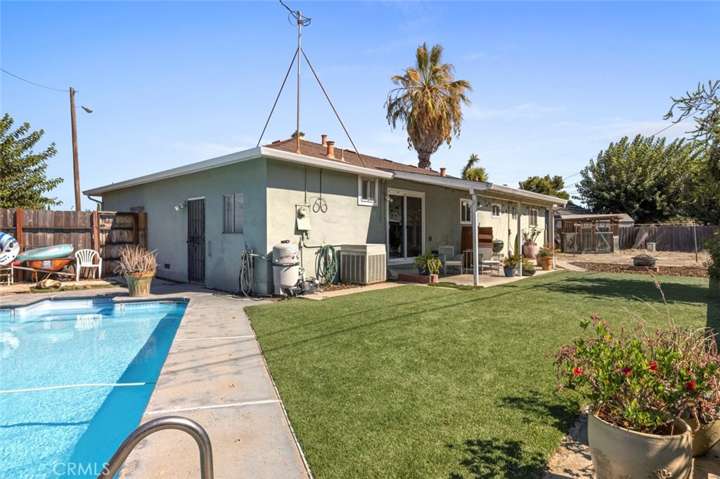 800 Frank Ct, Manteca, CA 95336