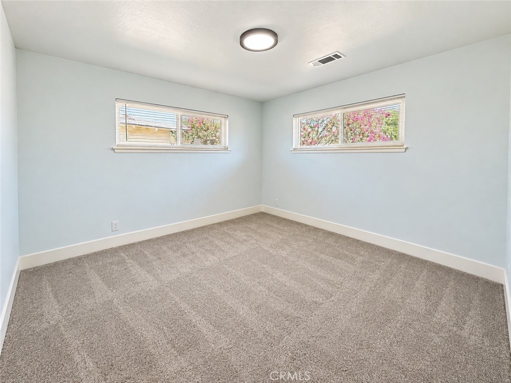 3856 N Hacienda Dr, Fresno, CA 93705