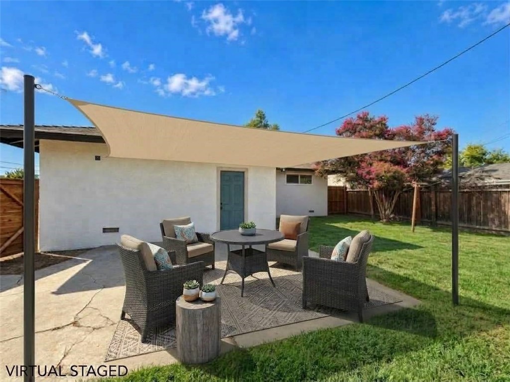 3856 N Hacienda Dr, Fresno, CA 93705