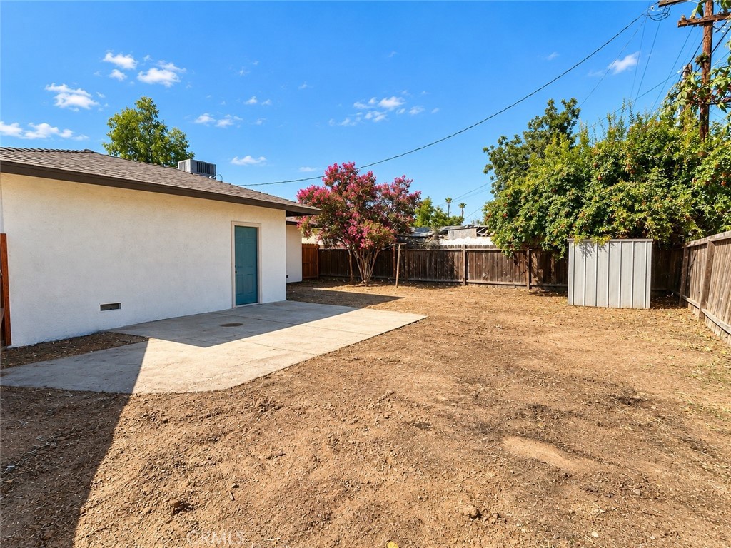 3856 N Hacienda Dr, Fresno, CA 93705