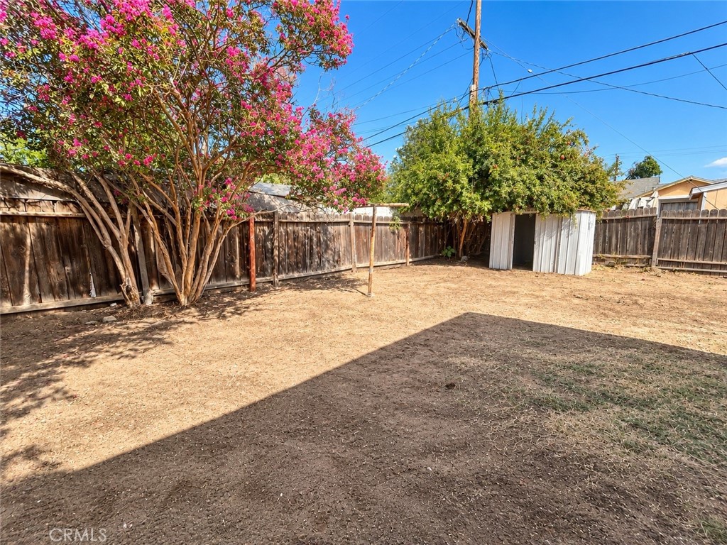 3856 N Hacienda Dr, Fresno, CA 93705