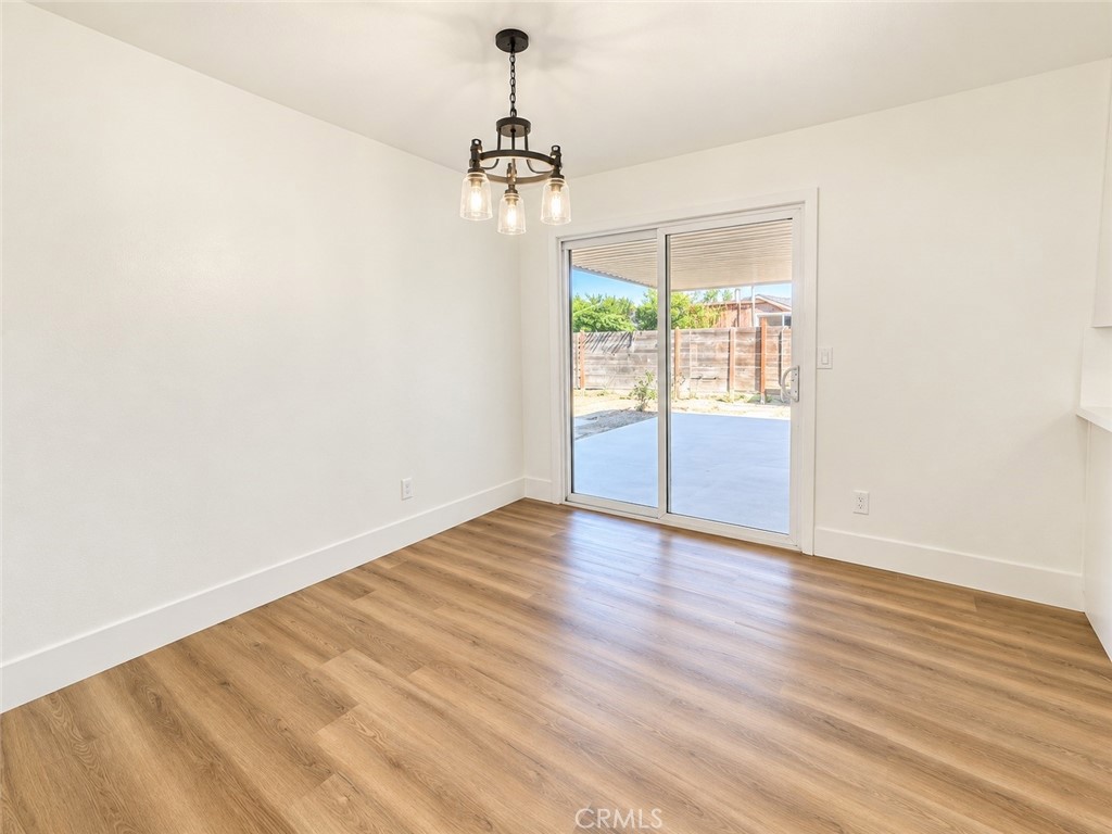 587 Sunset St, Kingsburg, CA 93631