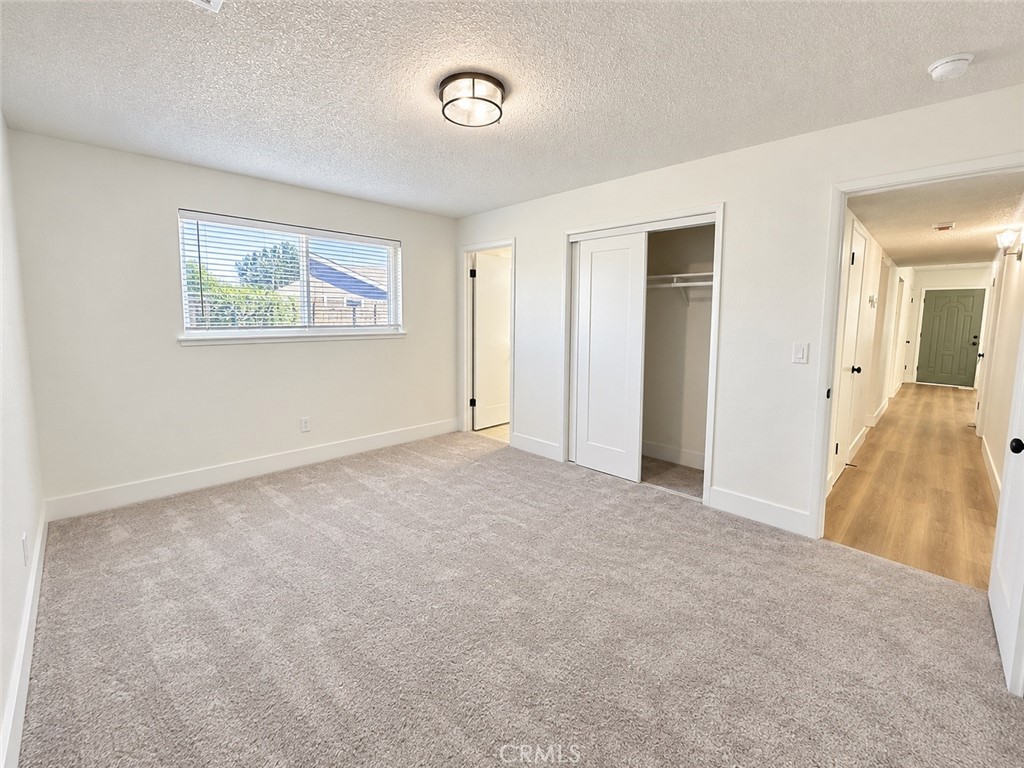 587 Sunset St, Kingsburg, CA 93631