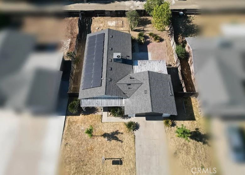 587 Sunset St, Kingsburg, CA 93631