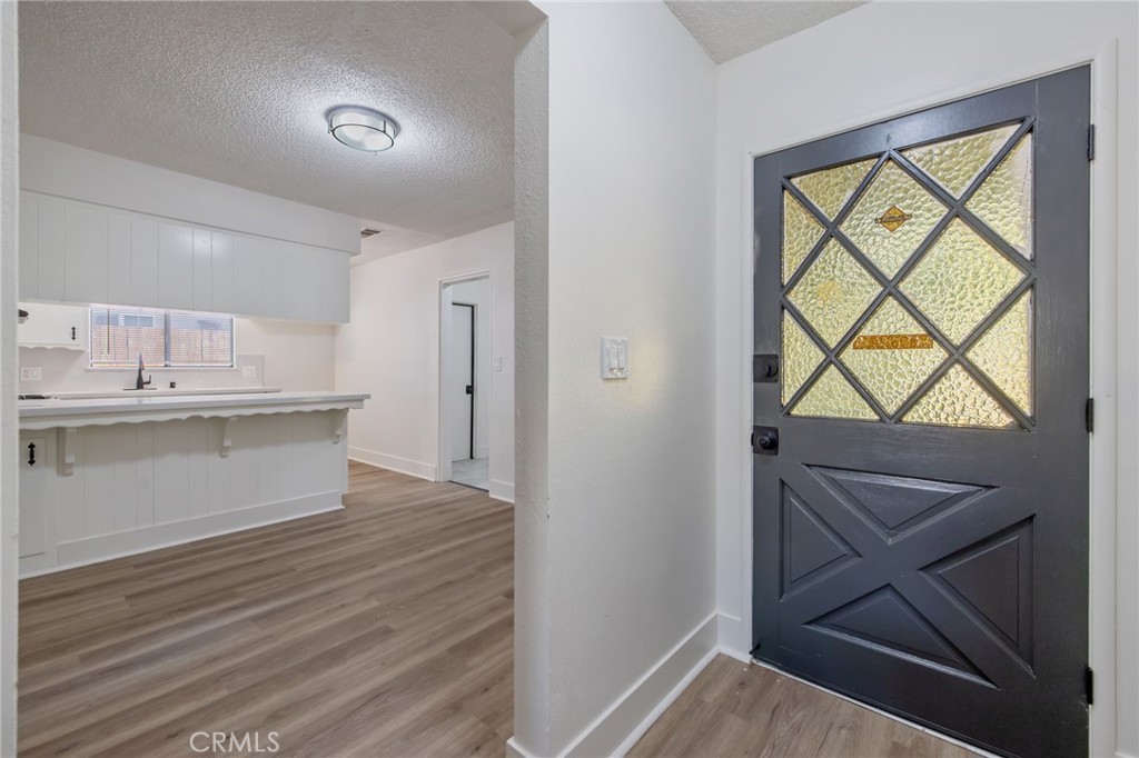 988 Laurel Ave, Lindsay, CA 93247