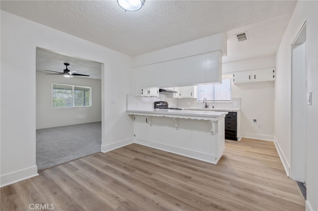 988 Laurel Ave, Lindsay, CA 93247
