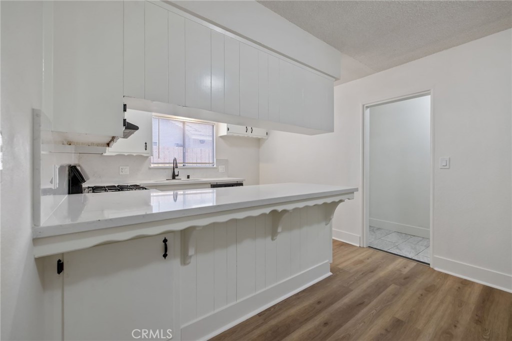 988 Laurel Ave, Lindsay, CA 93247