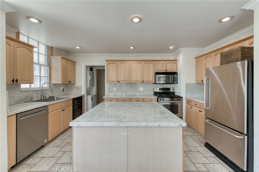 544 E Clinton, Fresno, CA 93704