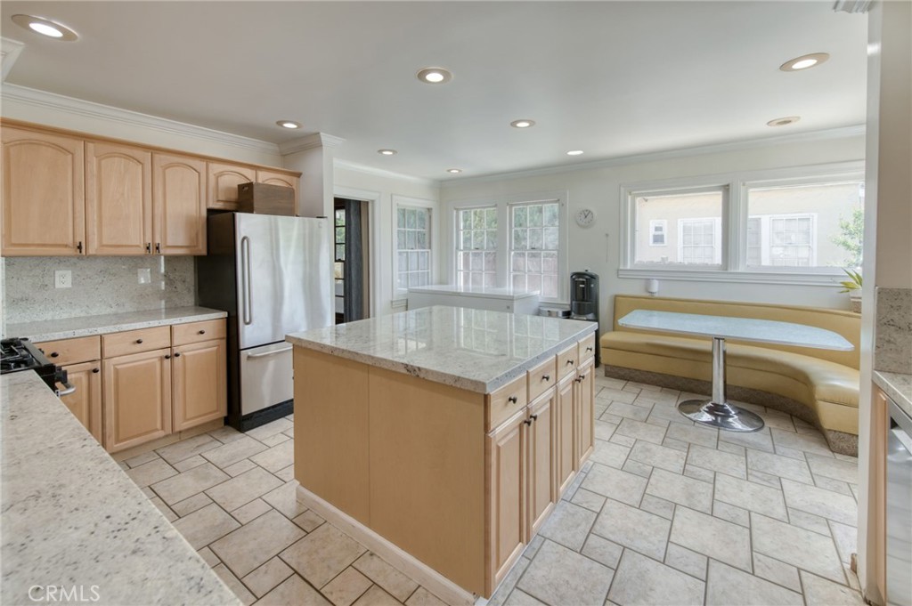 544 E Clinton, Fresno, CA 93704