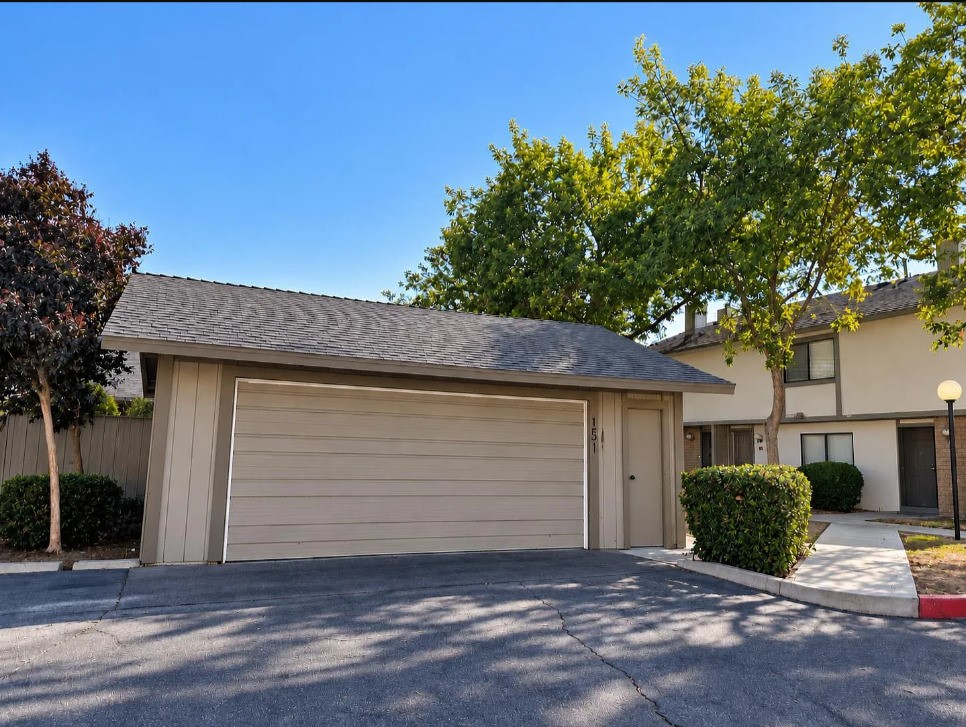4747 N Woodrow, Fresno, CA 93726