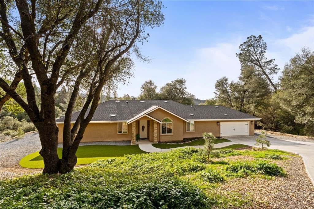 38614 Bon Veu, Oakhurst, CA 93644