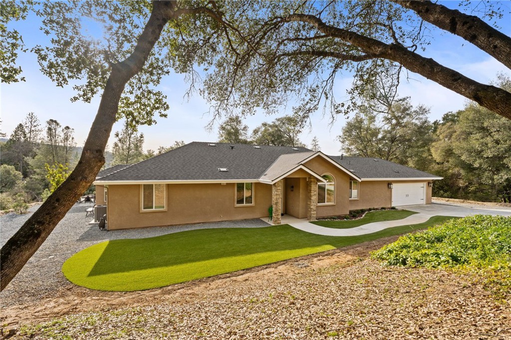 38614 Bon Veu, Oakhurst, CA 93644