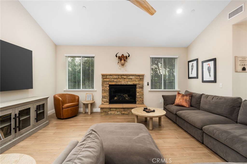 38614 Bon Veu, Oakhurst, CA 93644