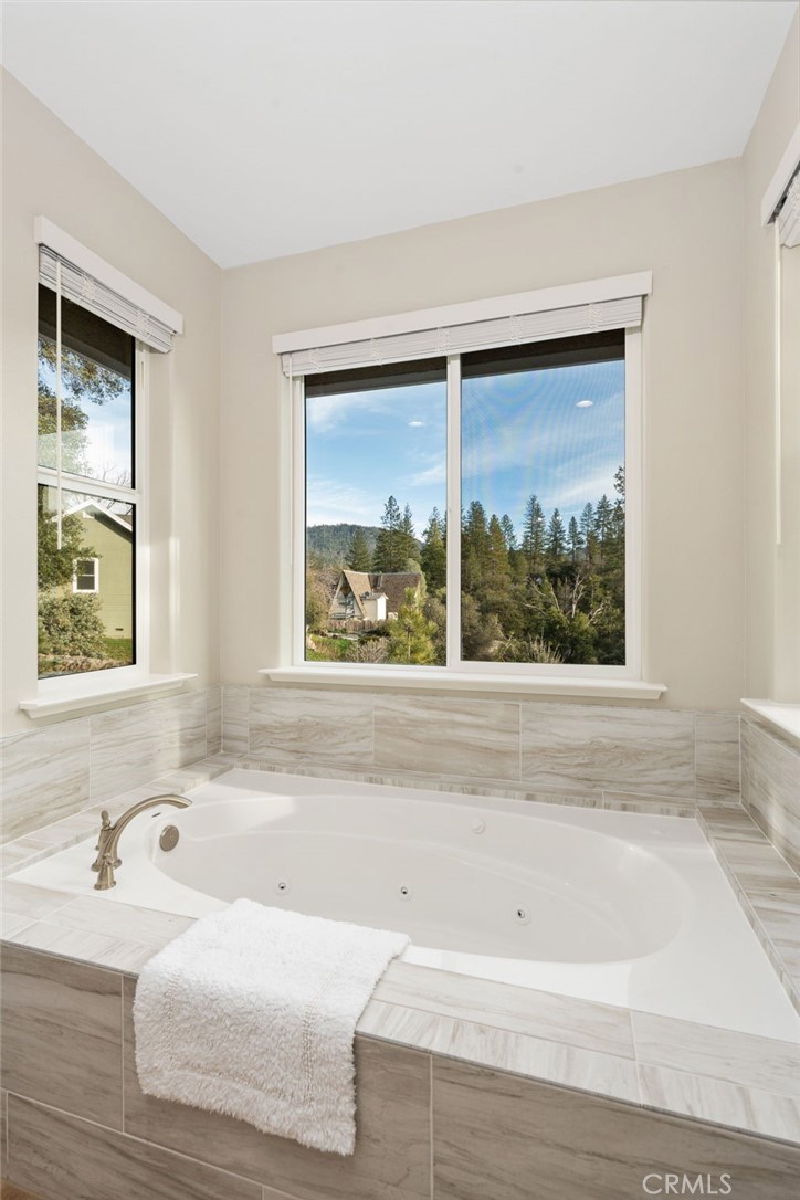 38614 Bon Veu, Oakhurst, CA 93644