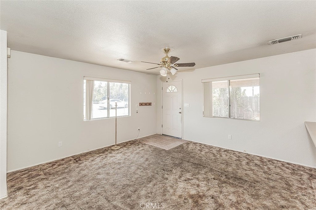 9016 E Dinuba, Selma, CA 93662