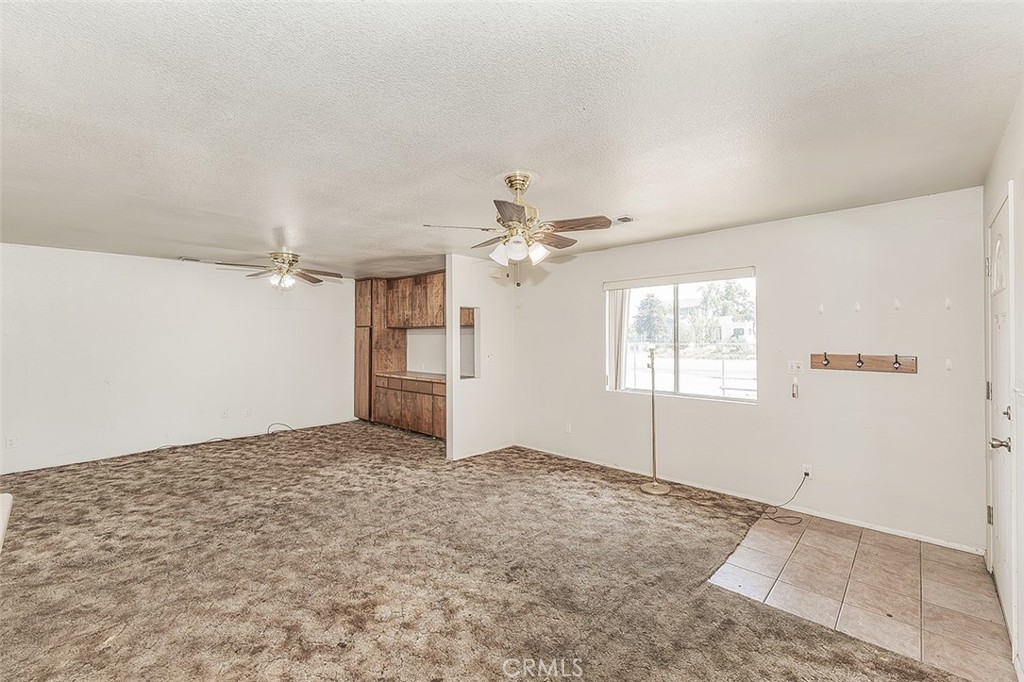 9016 E Dinuba, Selma, CA 93662