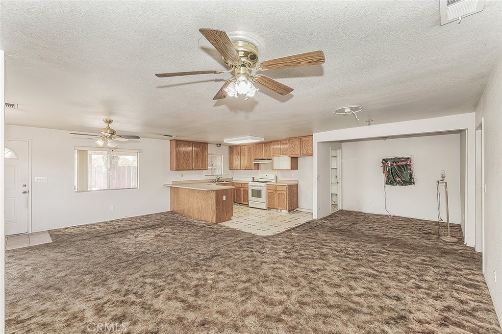 9016 E Dinuba, Selma, CA 93662