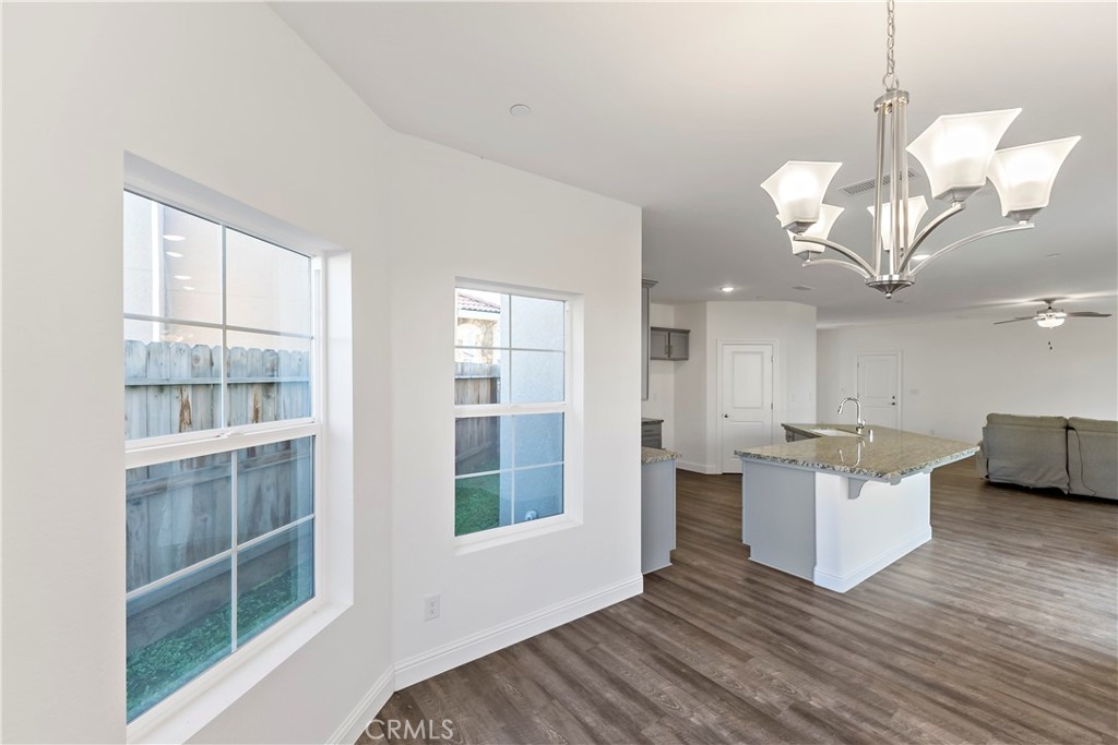 4422 W Langden Dr, Fresno, CA 93722