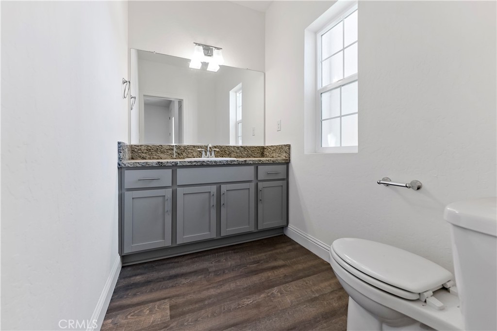 4422 W Langden Dr, Fresno, CA 93722