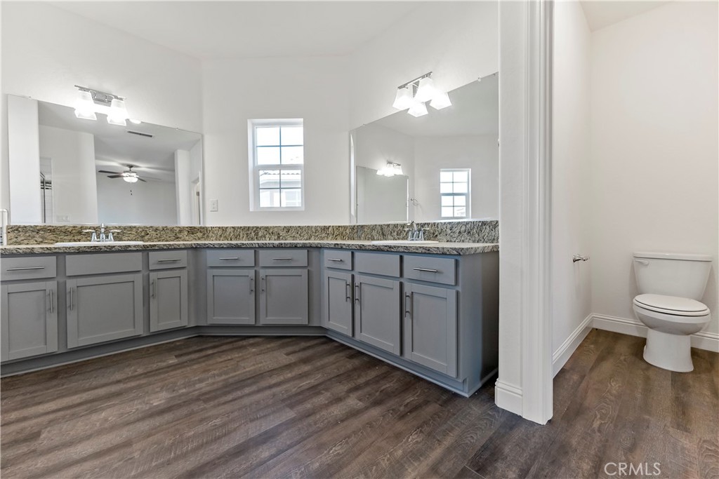 4422 W Langden Dr, Fresno, CA 93722
