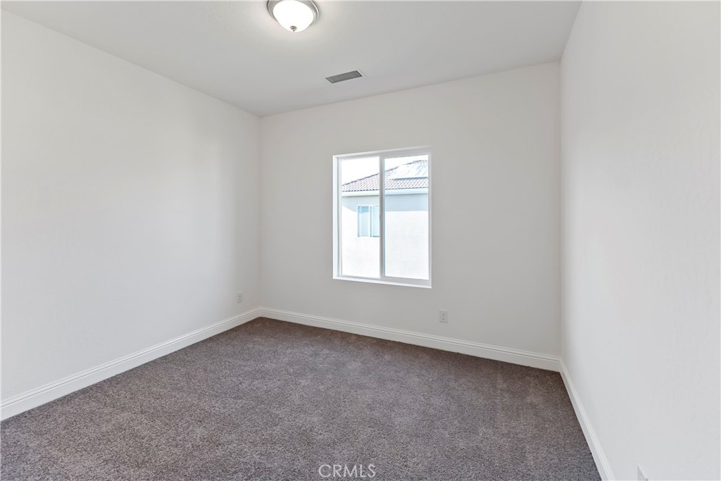4422 W Langden Dr, Fresno, CA 93722