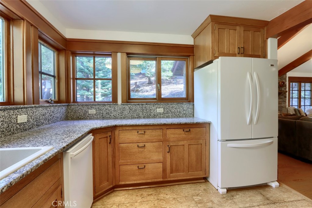 7475 Henness Cir, Yosemite, CA 95389