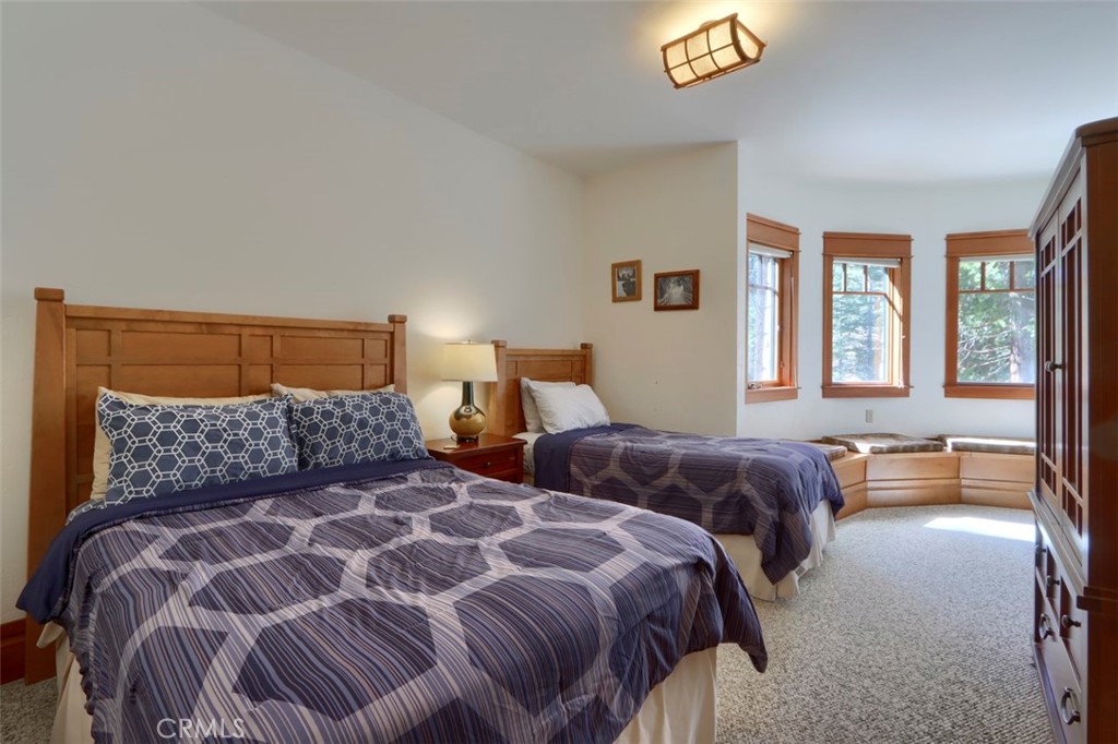 7475 Henness Cir, Yosemite, CA 95389