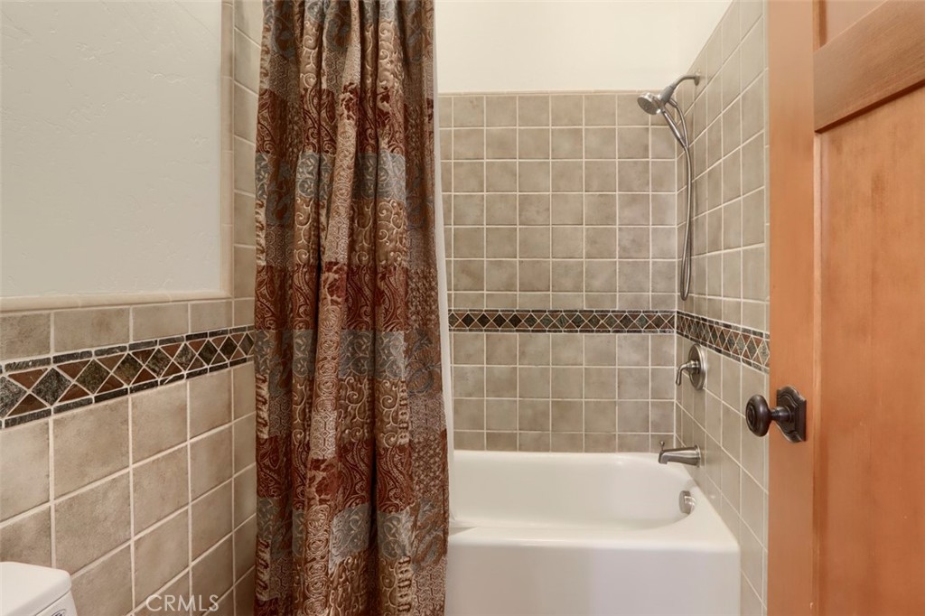 7475 Henness Cir, Yosemite, CA 95389