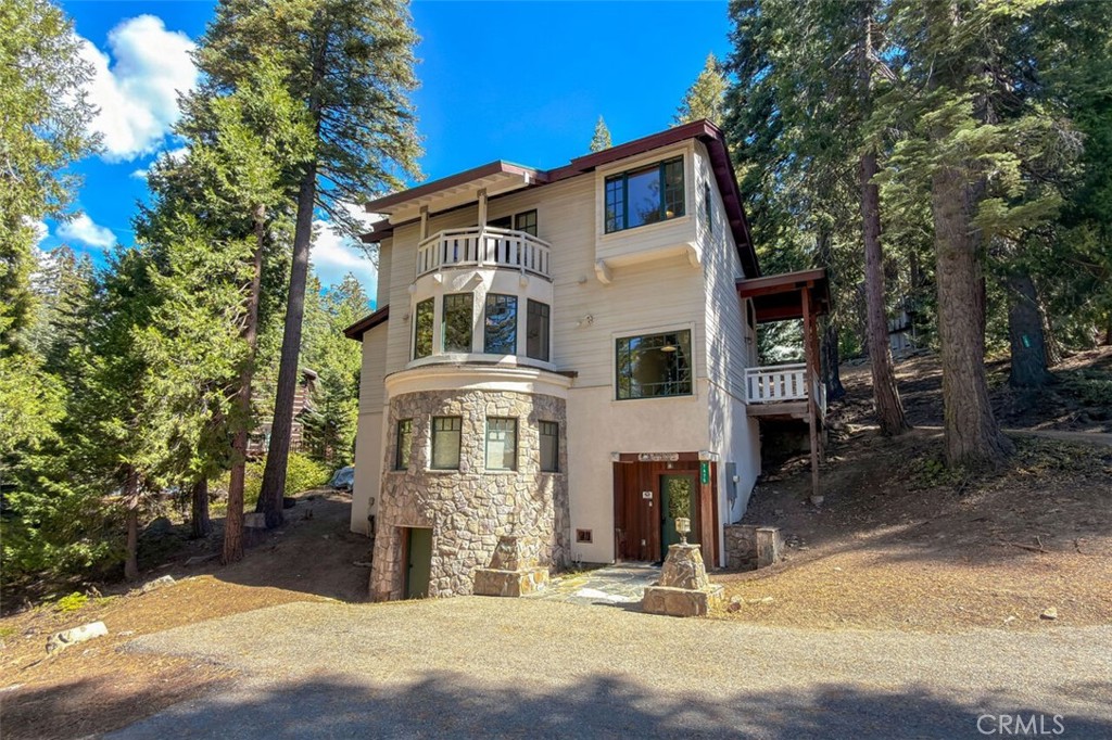 7475 Henness Cir, Yosemite, CA 95389