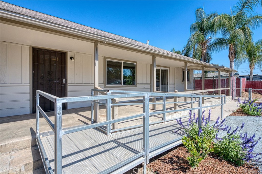 2146 W Dudley, Fresno, CA 93728