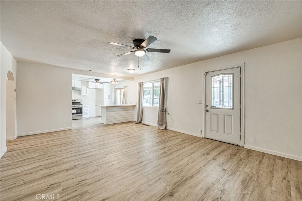 2146 W Dudley, Fresno, CA 93728