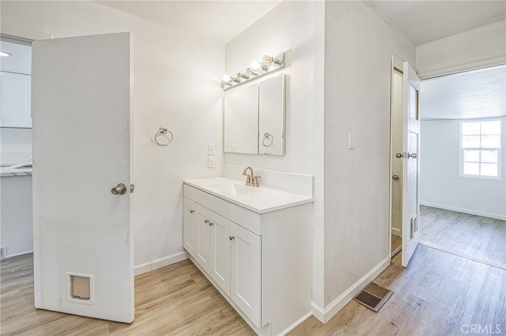 2146 W Dudley, Fresno, CA 93728