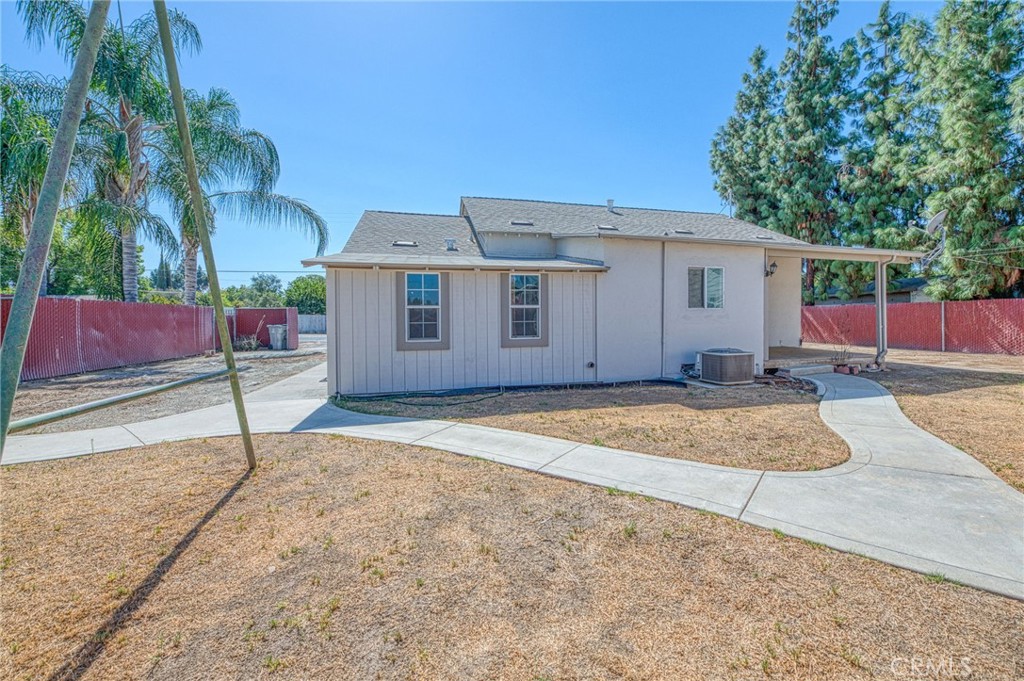 2146 W Dudley, Fresno, CA 93728
