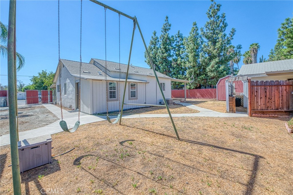 2146 W Dudley, Fresno, CA 93728