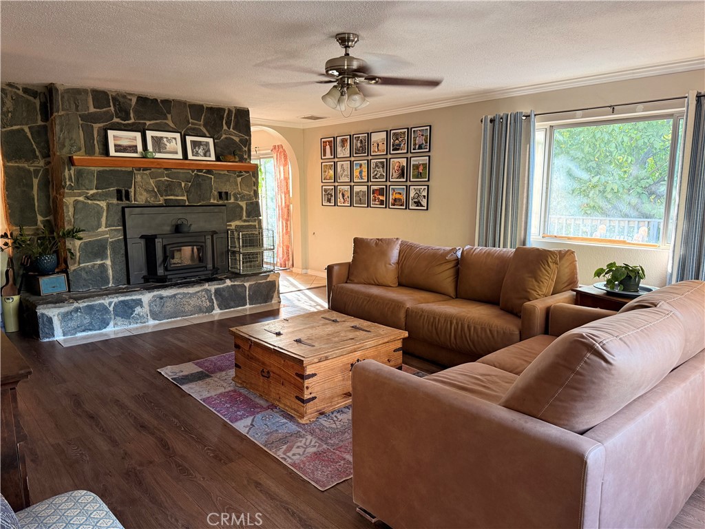 49714 Pierce, Oakhurst, CA 93644