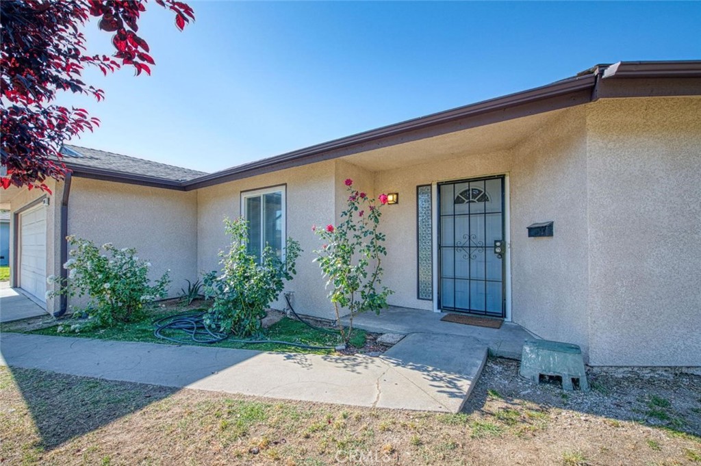 2335 W Cornell, Fresno, CA 93705