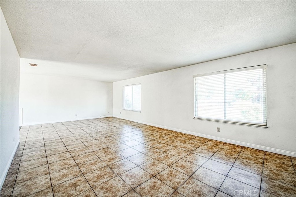 2335 W Cornell, Fresno, CA 93705