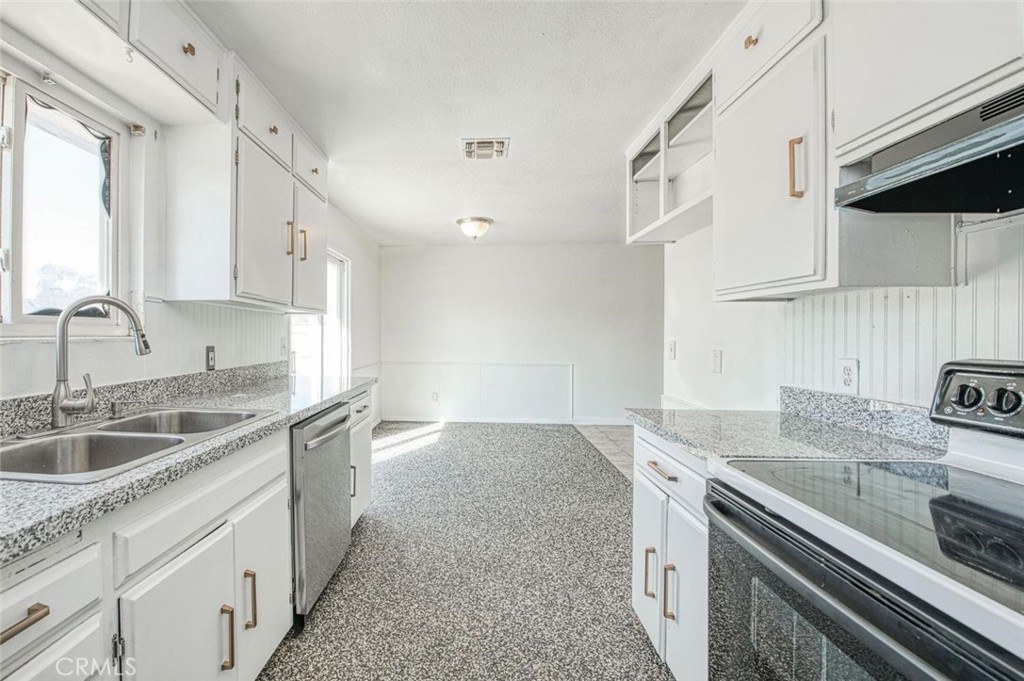 2335 W Cornell, Fresno, CA 93705