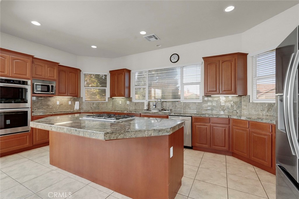 7170 Emerald, Chowchilla, CA 93610