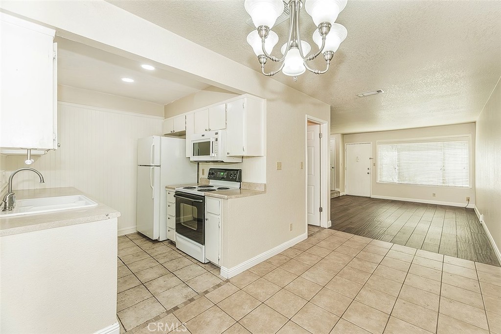 5138 E Ashlan #127, Fresno, CA 93612