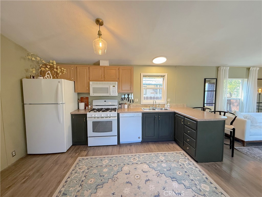 43555 Highway 41 #B23, Oakhurst, CA 93644