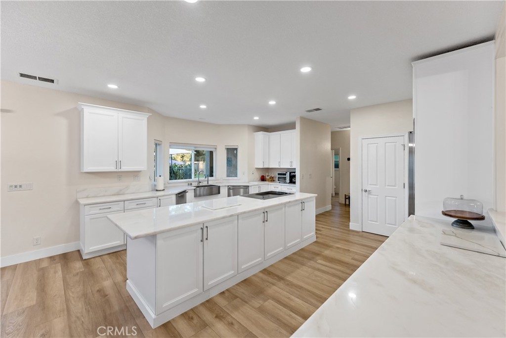 6054 N Woodson Ave, Fresno, CA 93711
