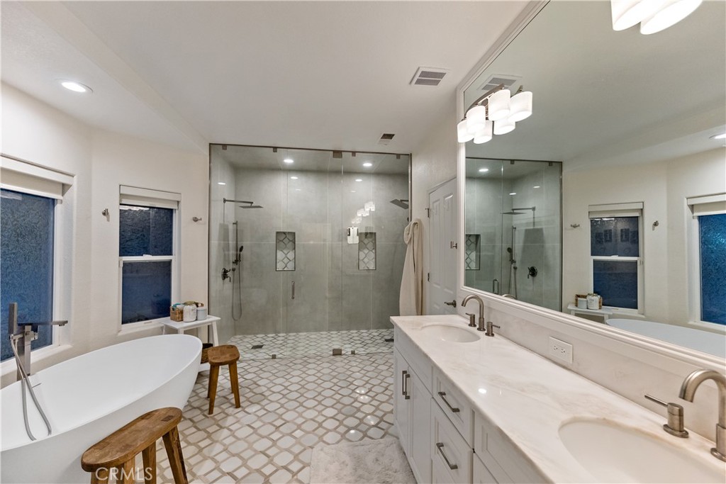 6054 N Woodson Ave, Fresno, CA 93711