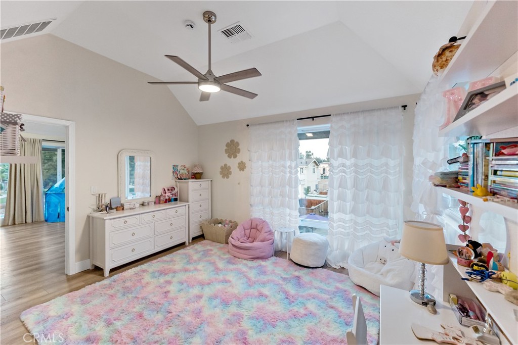 6054 N Woodson Ave, Fresno, CA 93711