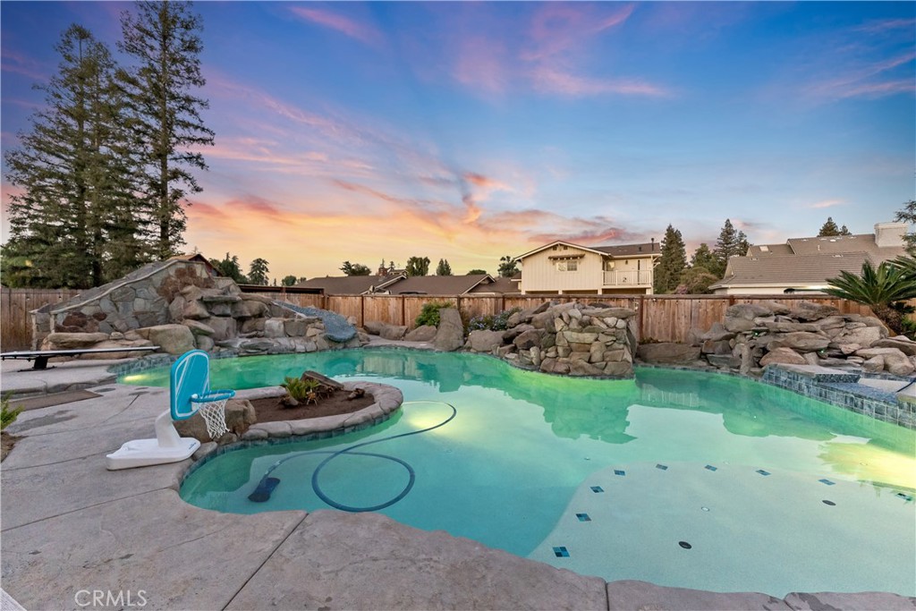 6054 N Woodson Ave, Fresno, CA 93711