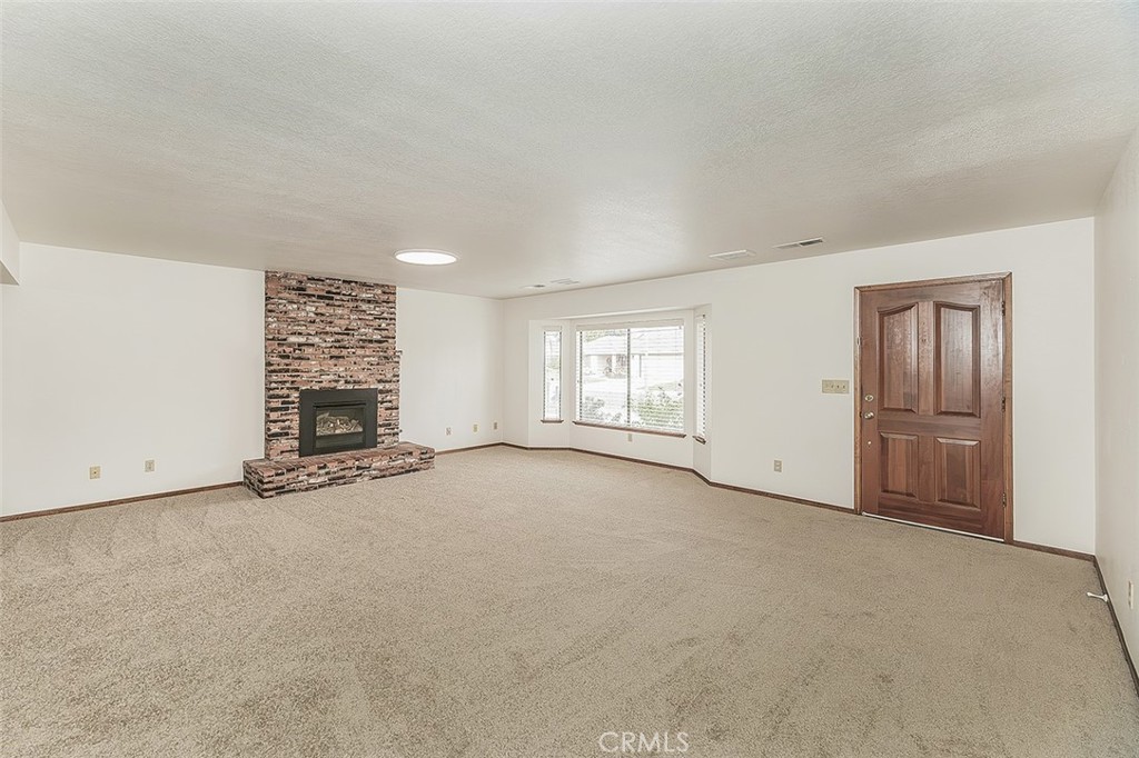 2360 Harold St, Kingsburg, CA 93631