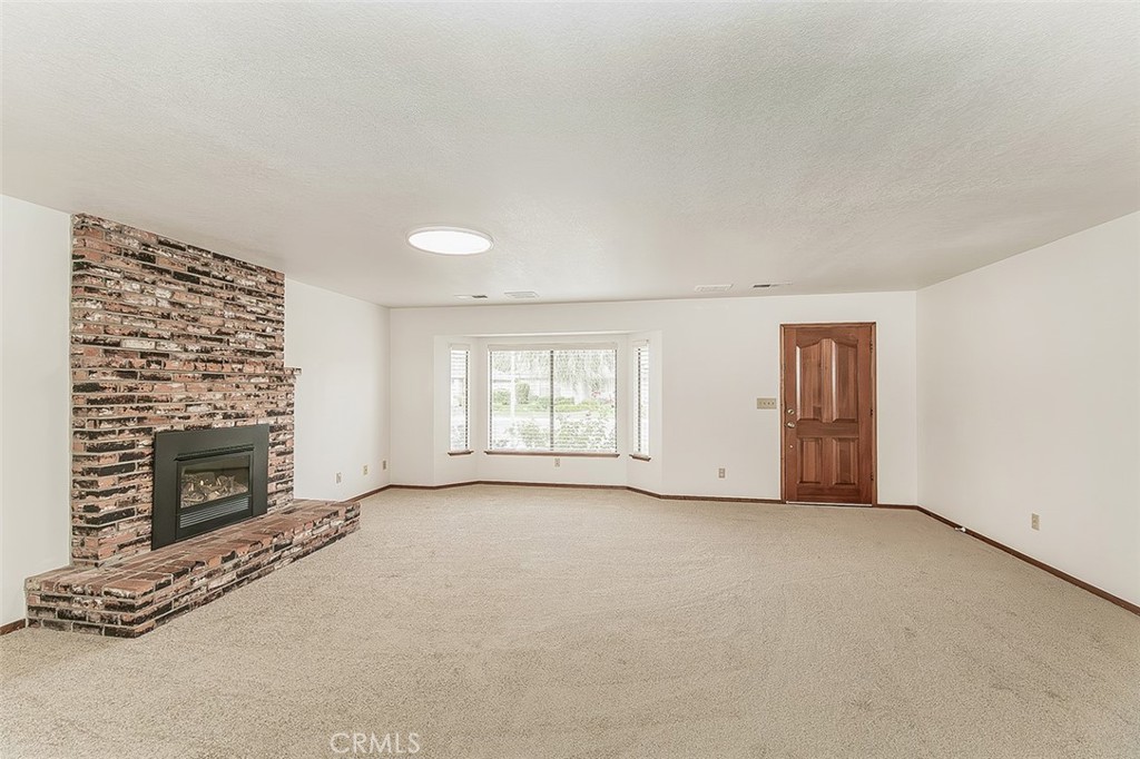 2360 Harold St, Kingsburg, CA 93631