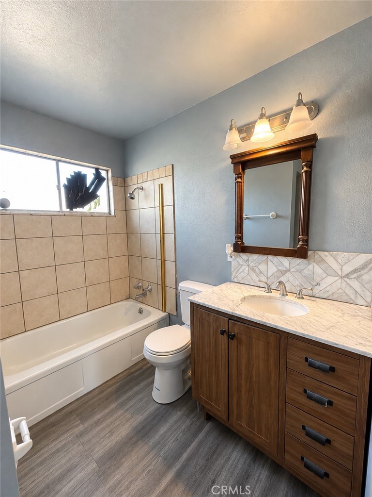 821 W Swift Ave, Fresno, CA 93705