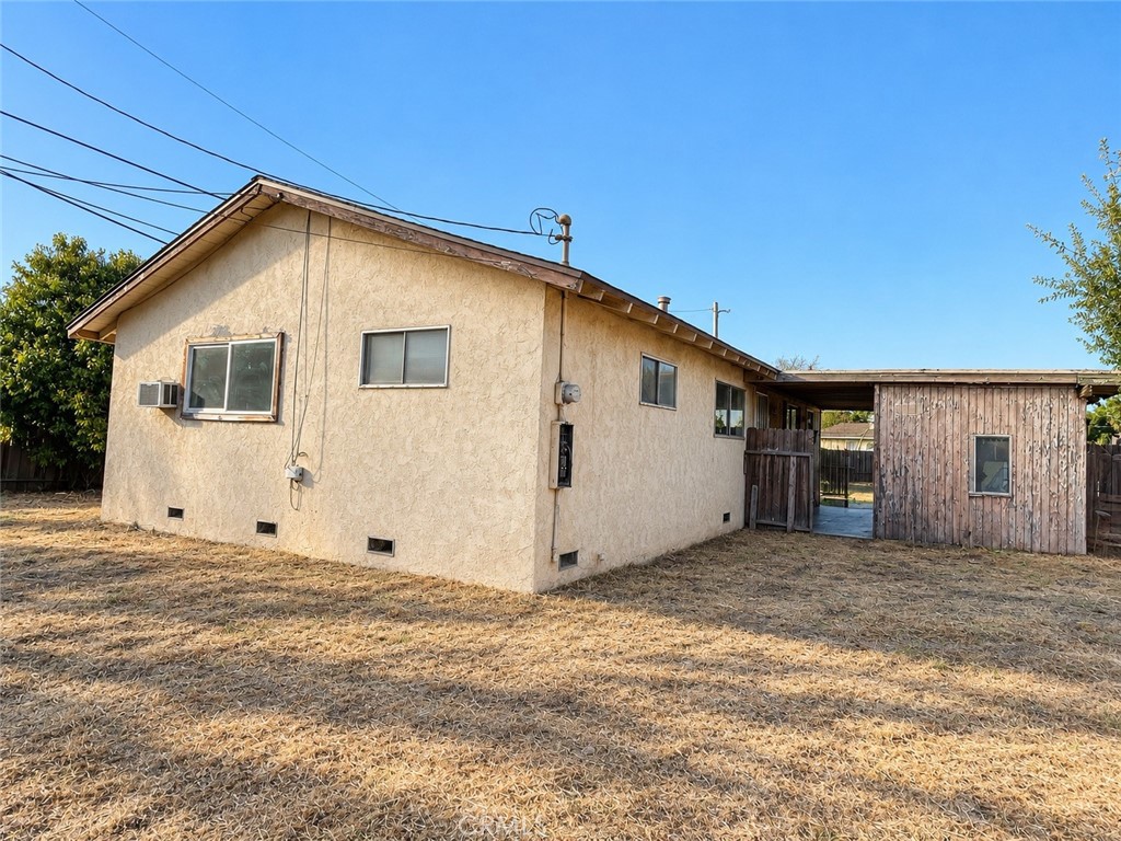 821 W Swift Ave, Fresno, CA 93705