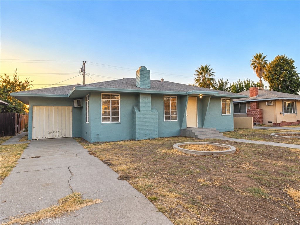 2545 N Millbrook Ave, Fresno, CA 93703